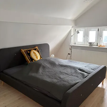 Apartment Stilvolle Gemütliche Dg-wohnung In Solingen-ohligs *
